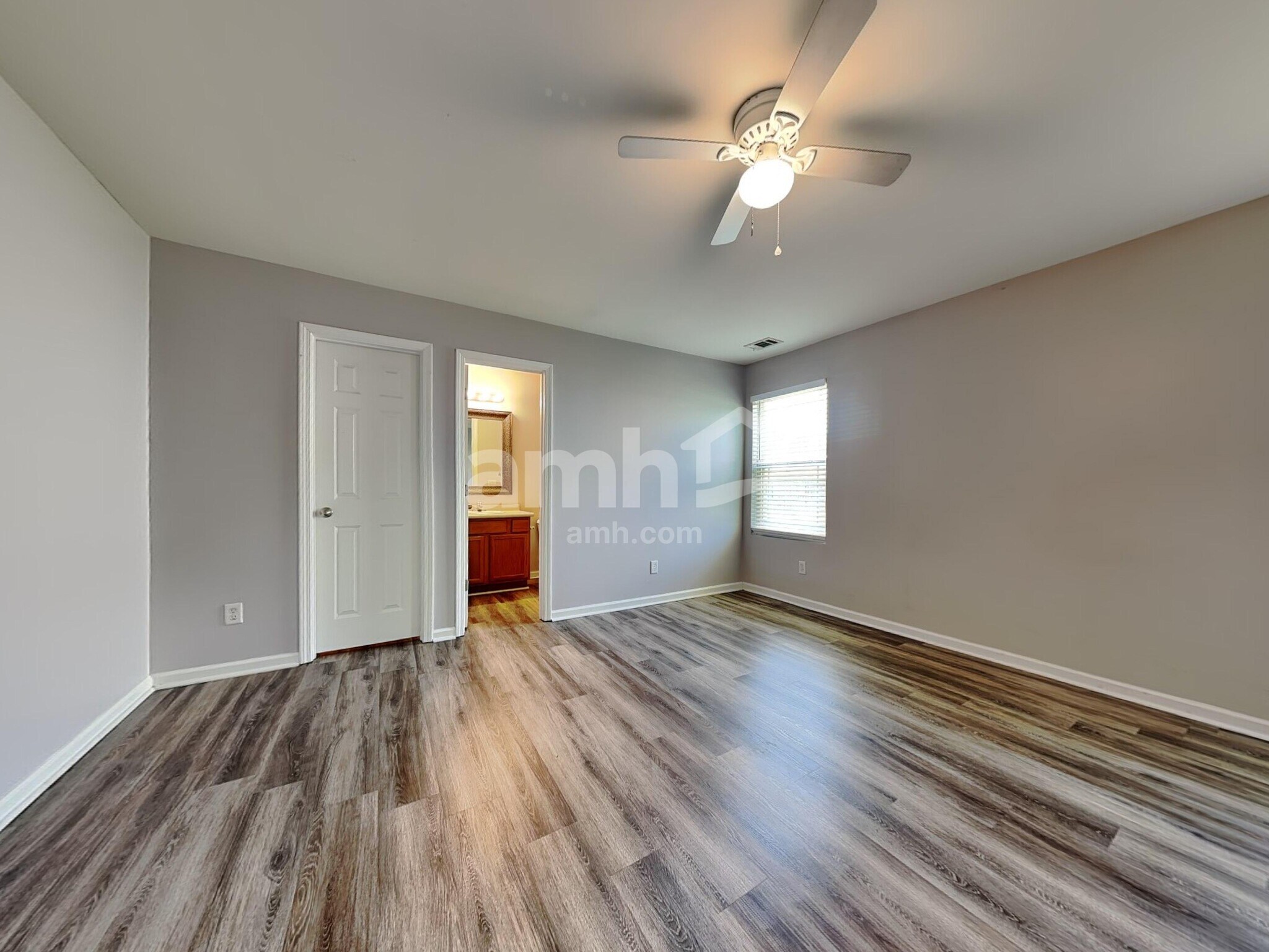 Building Photo - 422 Sea Breeze Dr