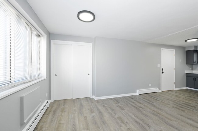 Interior Photo - 10604 S Walden Parkway