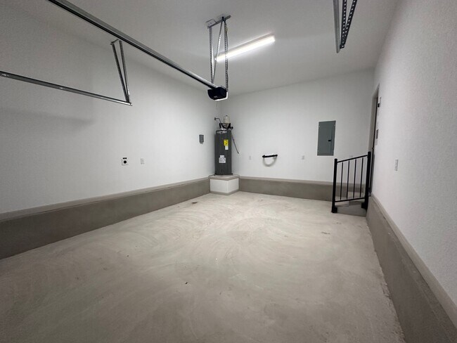 Building Photo - NEW CONSTRUCTION IN GATED COMMUNITY!!! BUI...