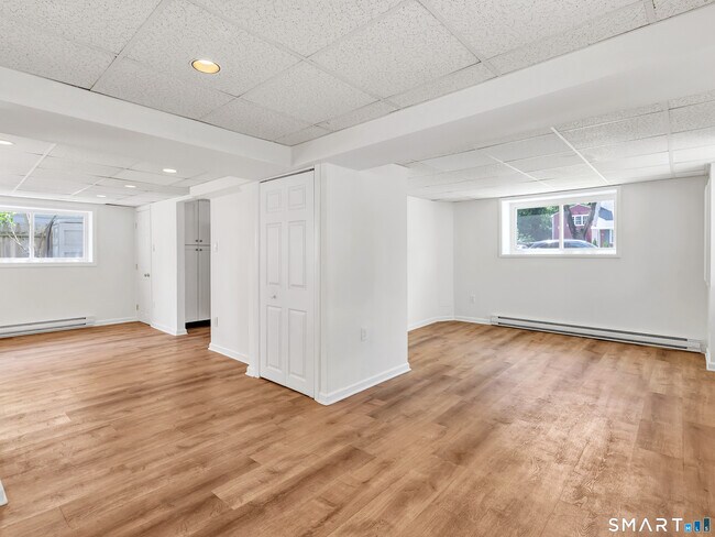 Building Photo - 41 Frisbie St