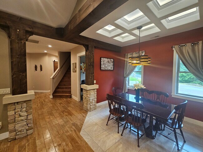 Building Photo - 281 Judson Ridge Rd