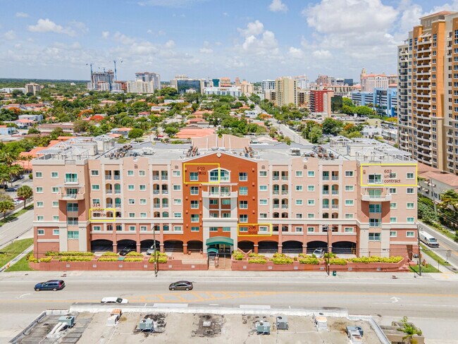 Building Photo - 3256 SW 22nd Terrace