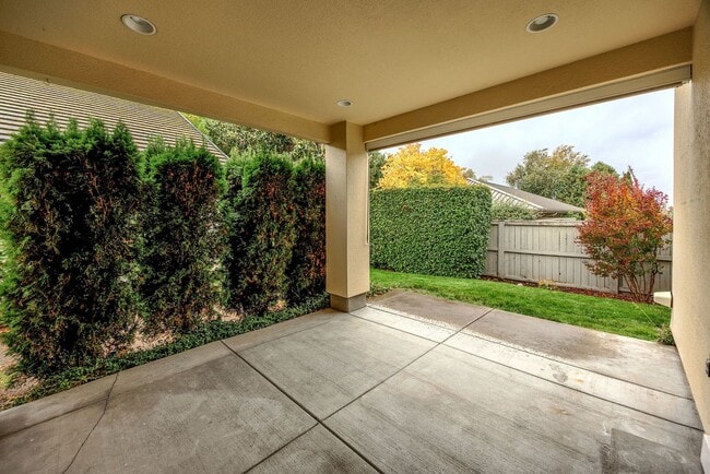 Building Photo - Alder Creek Estates Home available**Gated ...
