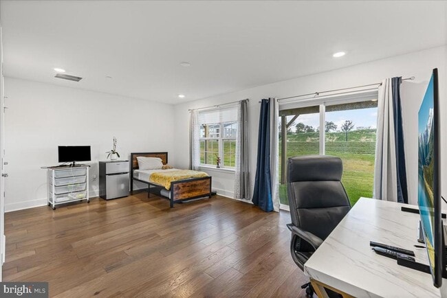 Building Photo - 122 ADA Hightower Ave