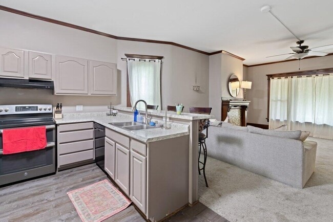 Building Photo - 2027 N 4th St