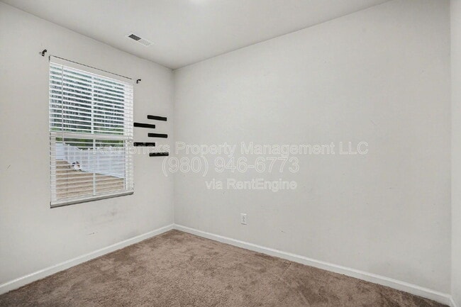 Building Photo - 5803 Camp Ct