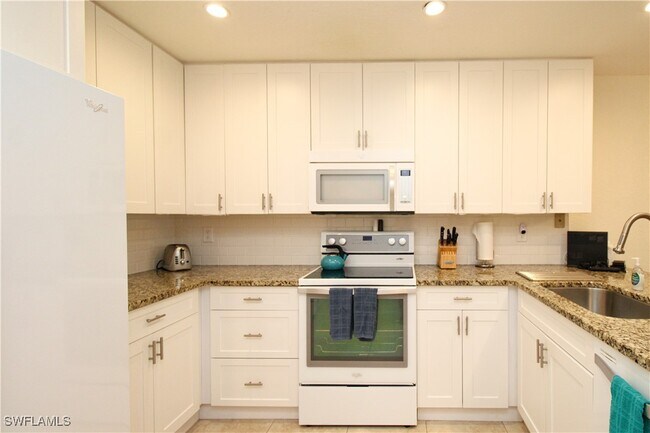Building Photo - 60 Emerald Woods Dr