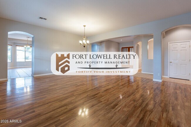 Building Photo - 13354 W San Miguel Ave