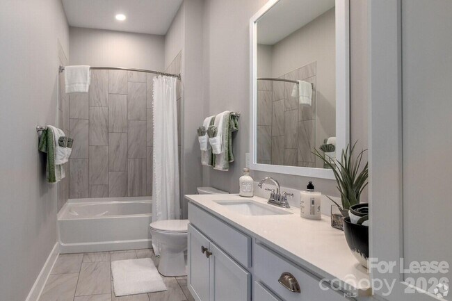 Building Photo - 1241 Columbia Cir