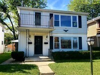 Building Photo - 8919 W Hampton Ave
