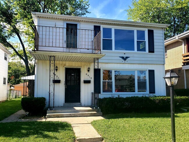 Primary Photo - 8919 W Hampton Ave