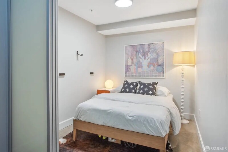 Building Photo - 2412 Harrison St