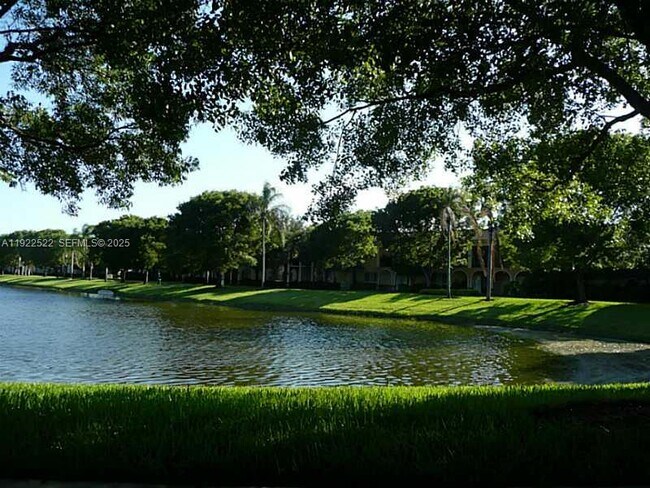 Building Photo - 2494 Centergate Dr