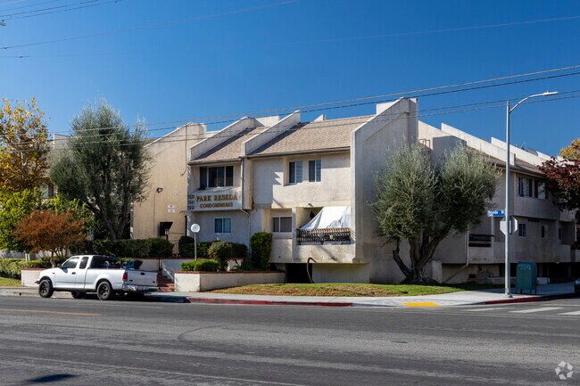 7631-7651 Reseda Blvd - Park Reseda Condominiums