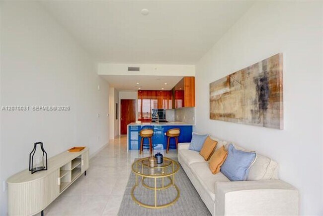 Building Photo - 2678 Tigertail Ave