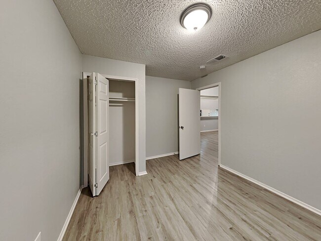 Building Photo - Newly Renovated Single Family Home | 3 BR/2BA | Near Downtown Dallas!
