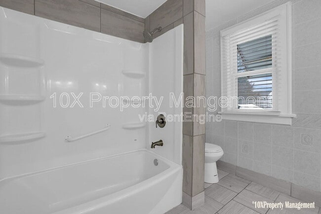 Building Photo - 563 S Burgess Ave