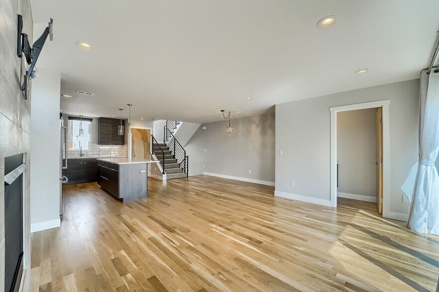 Building Photo - 1239 Osceola St