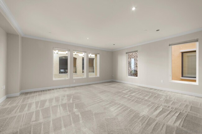 Building Photo - 1020 Genter St