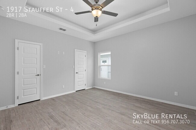 Building Photo - 1917 Stauffer St-4