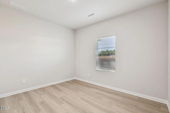 Building Photo - 912 Grand Mesa Dr