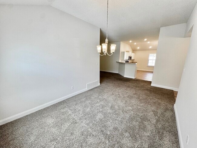 Building Photo - 8437 Grayce Dr