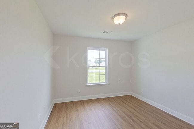 Building Photo - 223 Western Red Cedar Dr