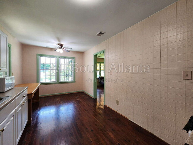 Building Photo - 2480 Spring Garden Dr SW