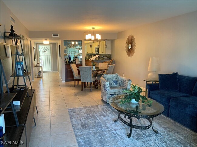 Building Photo - 5530 Rattlesnake Hammock Rd