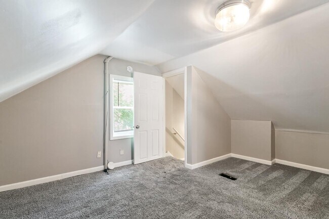 Building Photo - 5147 N 55th St