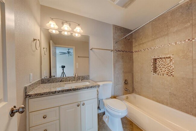 Building Photo - 2277 S Kirkwood Rd