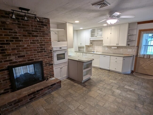 Building Photo - 29 Ridgecrest Rd