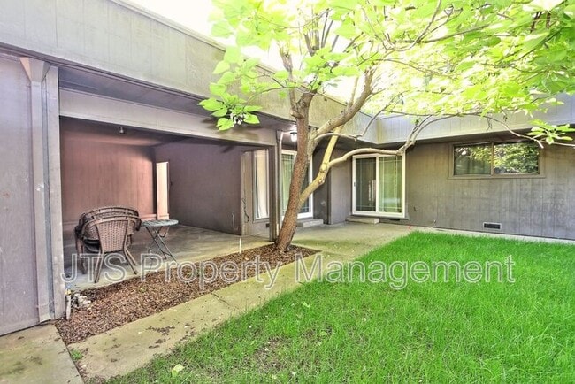 Building Photo - 3160 Watt Ave