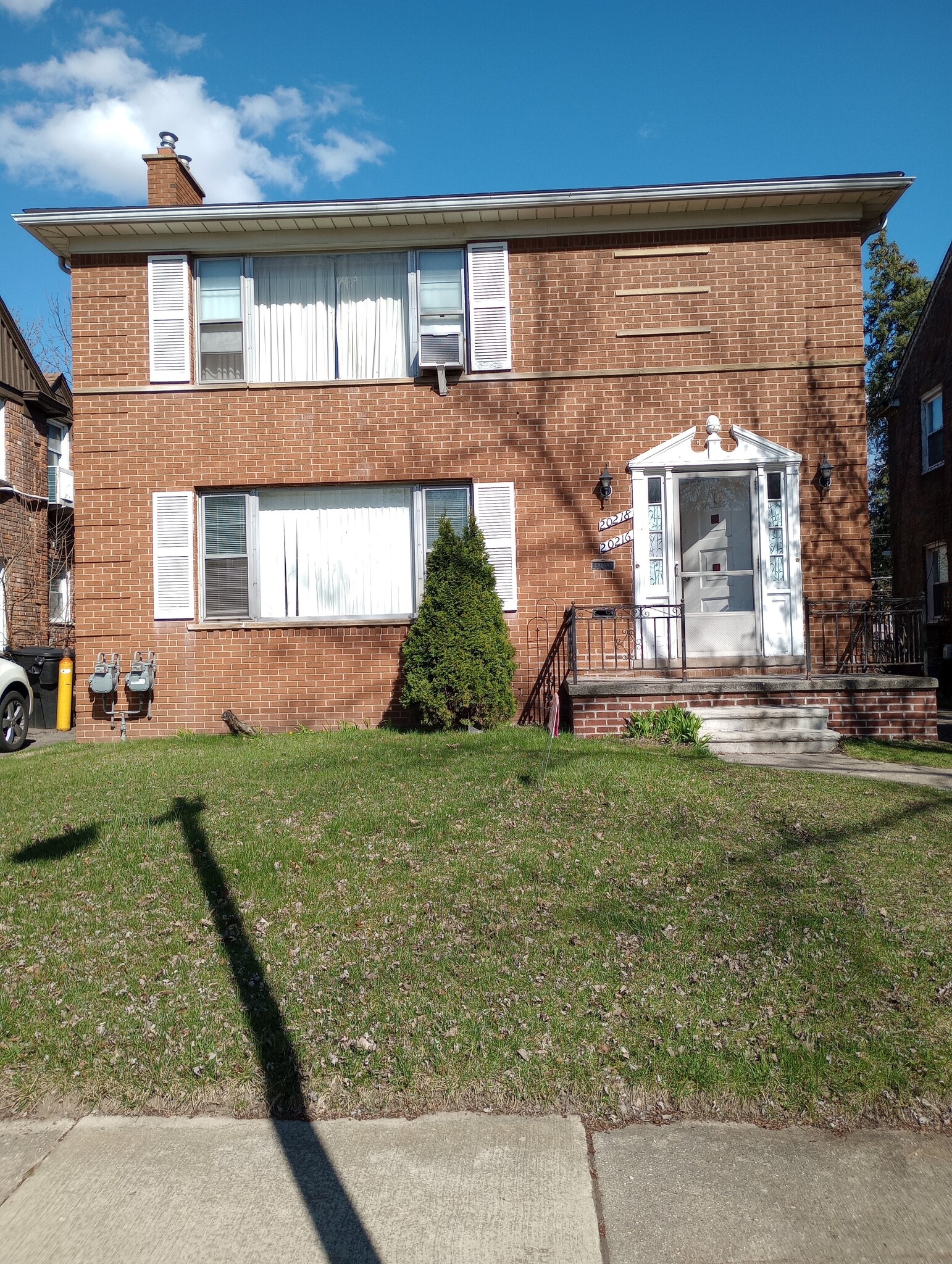 FRONT YARD - 20216 Stratford Rd
