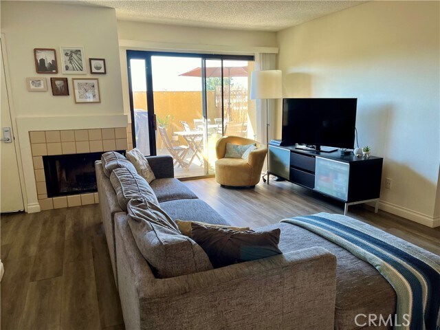 Building Photo - 25712 Le Parc