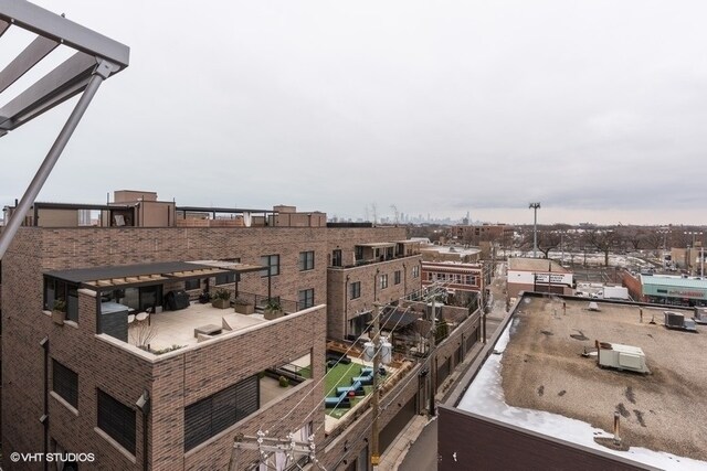 Building Photo - 4814 N Clark St