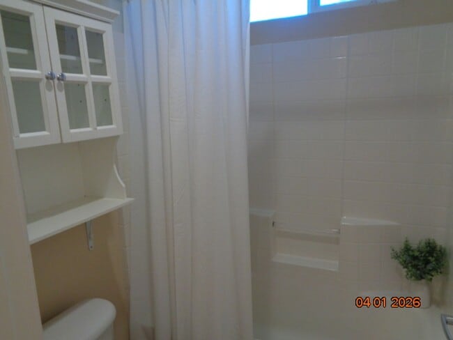 Building Photo - Spacious Quartz Hill 2 Story Home Offering 3663 sq. ft. and was Built in 2004