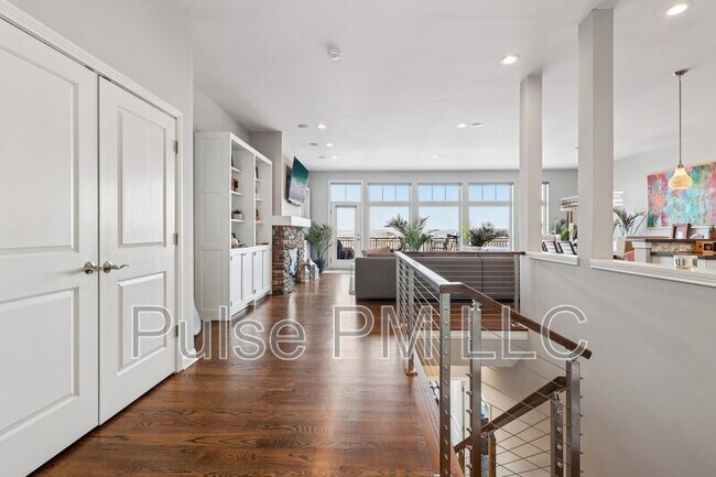 Building Photo - 1226 Grays Peak