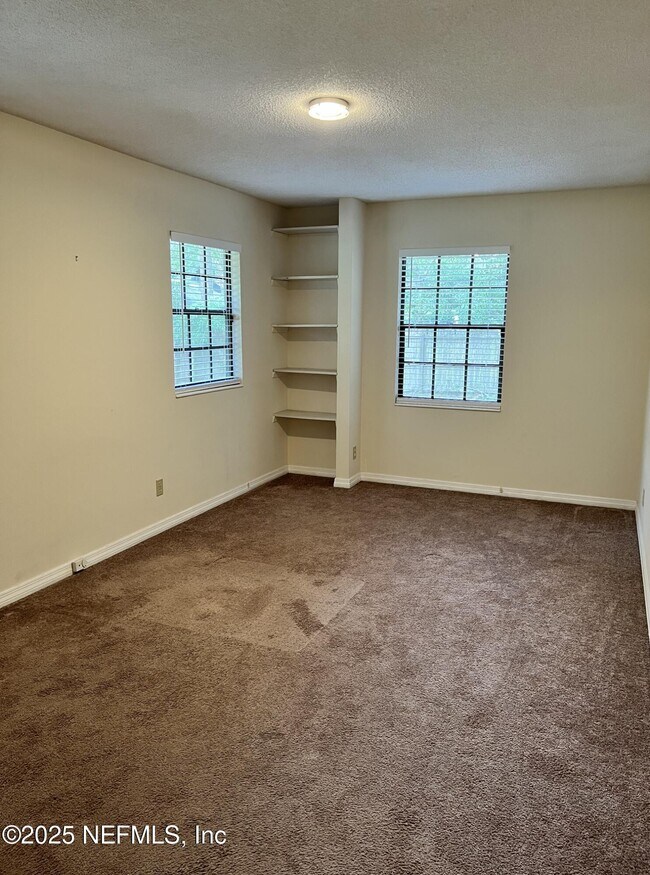 Building Photo - 2867 Scott Cir