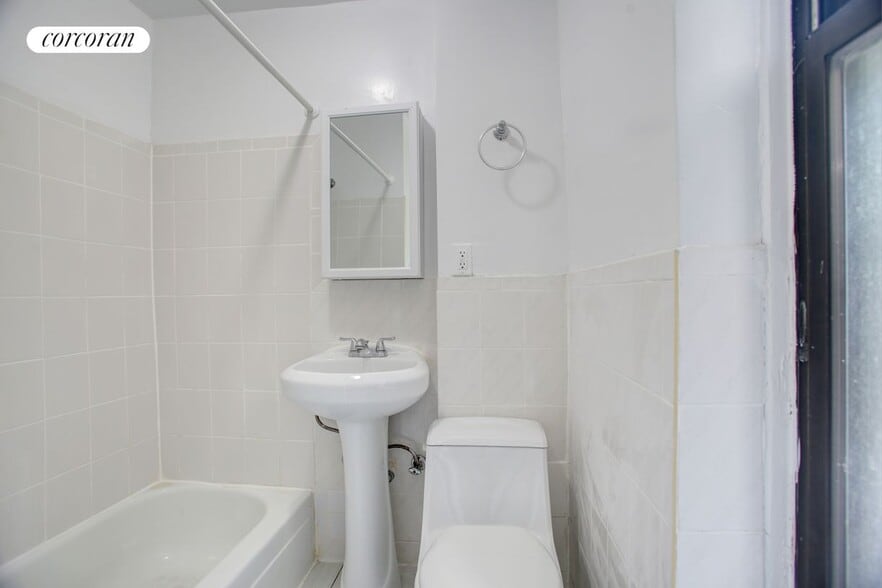 Building Photo - 1136 First Avenue 2