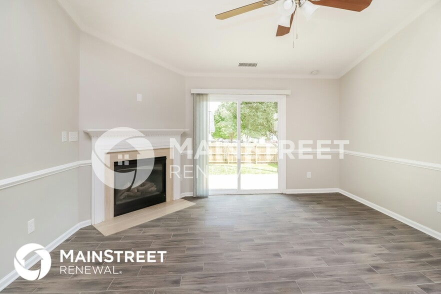 Building Photo - 3302 Covelo Ct