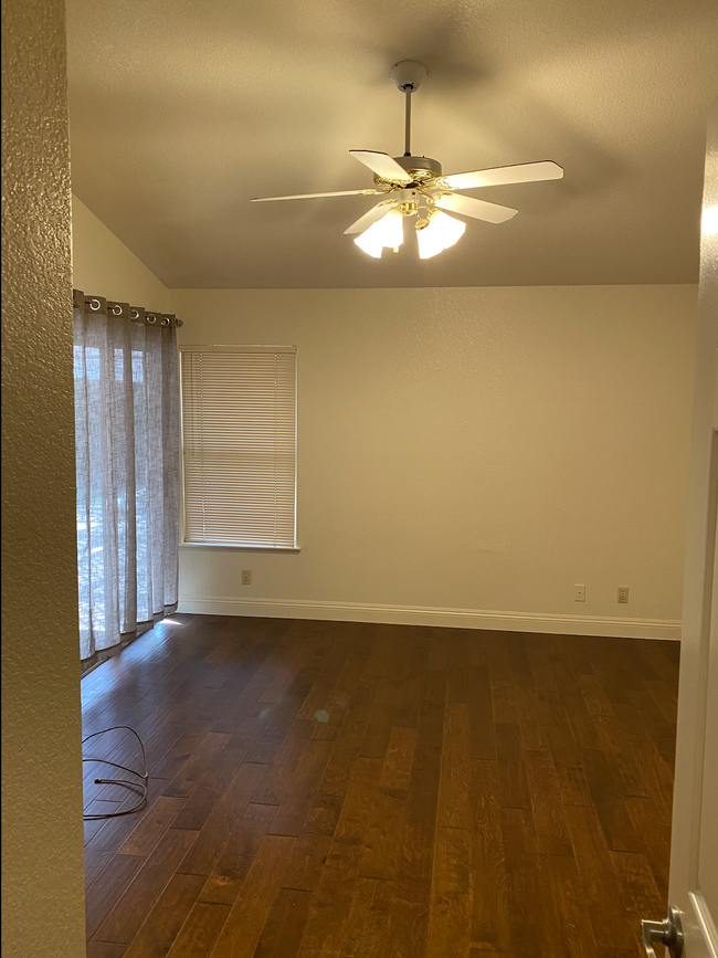 Building Photo - 8556 Brentwick Way