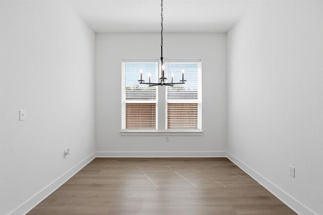 Building Photo - 881 Prominence Wy