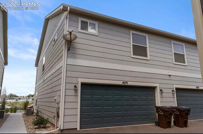 Building Photo - 4679 Pleasant Port View