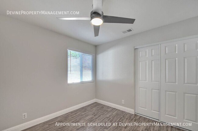 Building Photo - 9814 Hibiscus Ct