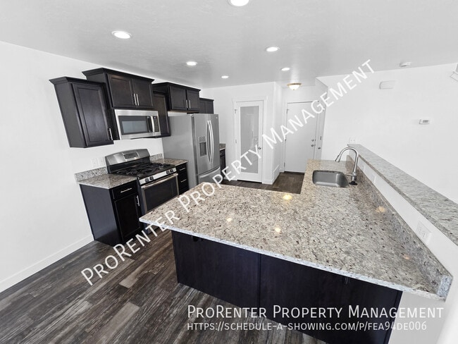 Building Photo - 15171 Gallant Dr