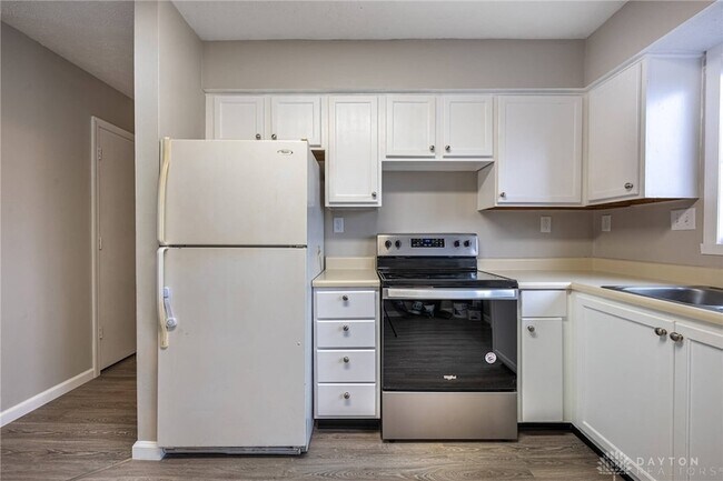 Building Photo - 160 N 4th St