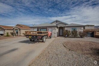 Building Photo - Charming Upgraded 3 bd/2bath Home
