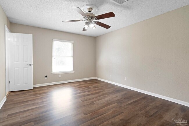 Building Photo - 8137 Imperial Dr