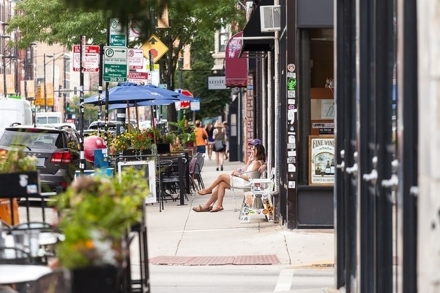 Building Photo - 1543 W Augusta Blvd